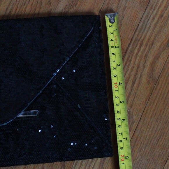 Cache Sequin Envelope Fold Over Clutch Purse - Picture 6 of 7